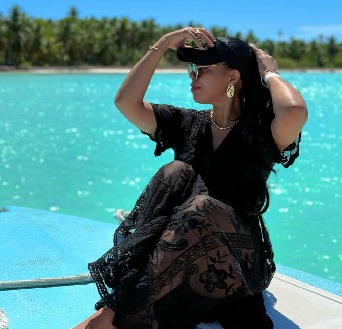 Influencer Shredded To Pieces After Blaming Motorcyclist For Hitting Her While Filming In The Middle Of The Street Influencer Shredded To Pieces After Blaming Motorcyclist For Hitting Her While Filming In The Middle Of The Street