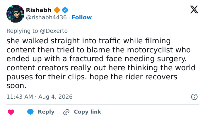 Influencer Shredded To Pieces After Blaming Motorcyclist For Hitting Her While Filming In The Middle Of The Street Influencer Shredded To Pieces After Blaming Motorcyclist For Hitting Her While Filming In The Middle Of The Street