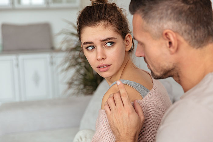 Man Finds Wife’s Secret Conversations With Another Guy, She Says It’s His Fault She Needed Support Man Finds Wife’s Secret Conversations With Another Guy, She Says It’s His Fault She Needed Support