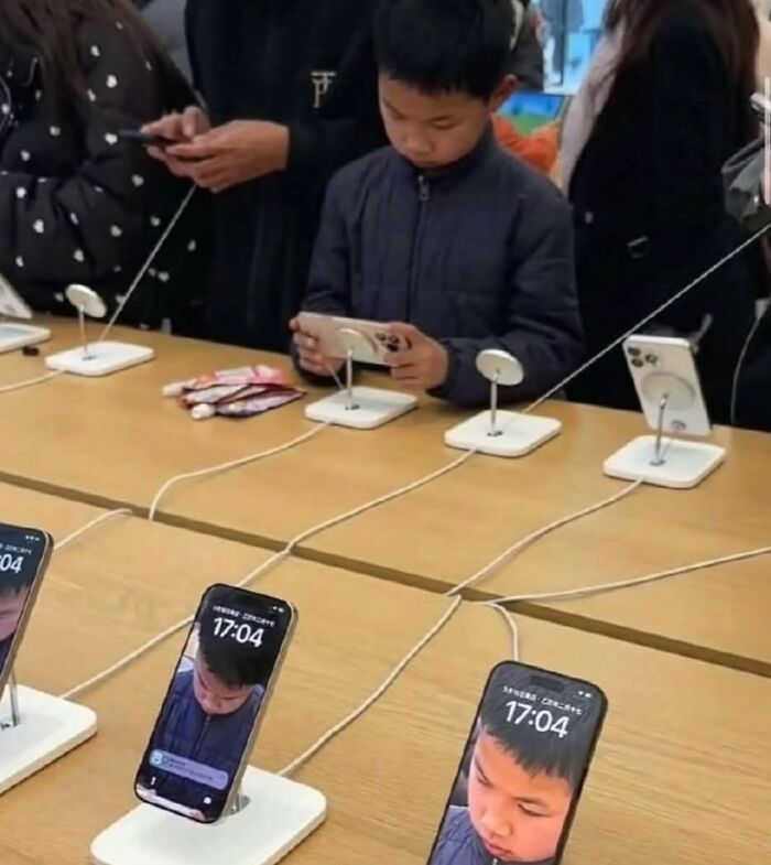 75 Weirdly Confusing Pics That Are Here To Remind You That Nothing Makes Sense Anymore 75 Weirdly Confusing Pics That Are Here To Remind You That Nothing Makes Sense Anymore