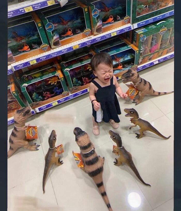 75 Weirdly Confusing Pics That Are Here To Remind You That Nothing Makes Sense Anymore 75 Weirdly Confusing Pics That Are Here To Remind You That Nothing Makes Sense Anymore