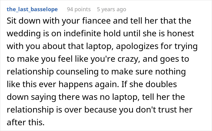 Internet Creates Crazy Theories Why Man&rsquo;s Fianc&eacute;e Has A Fancy Laptop In Her Closet, None Of Them Are Right