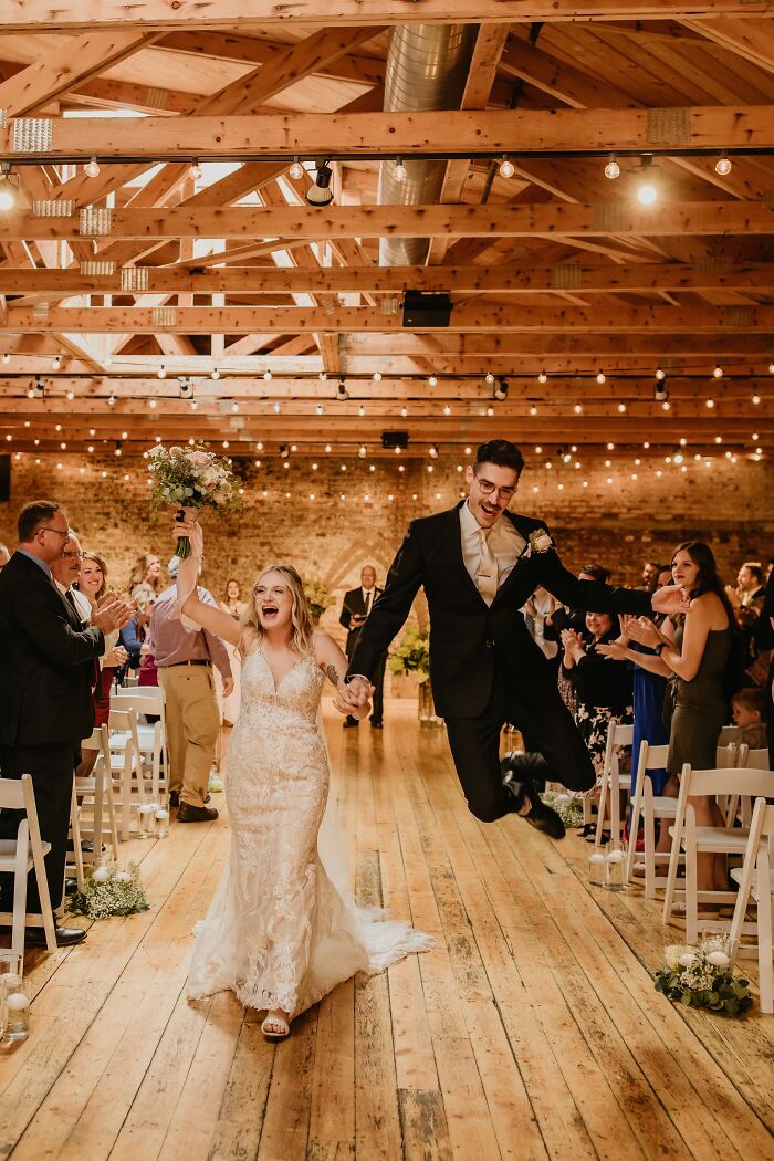 82 Funny Wedding Photos That Are Actually Iconic