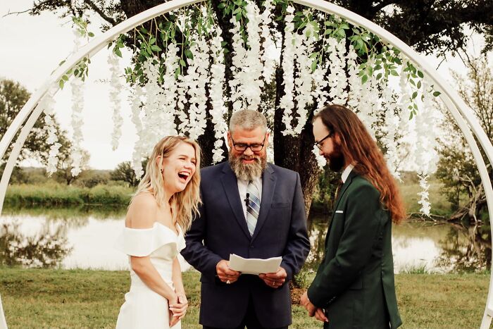 82 Funny Wedding Photos That Are Actually Iconic