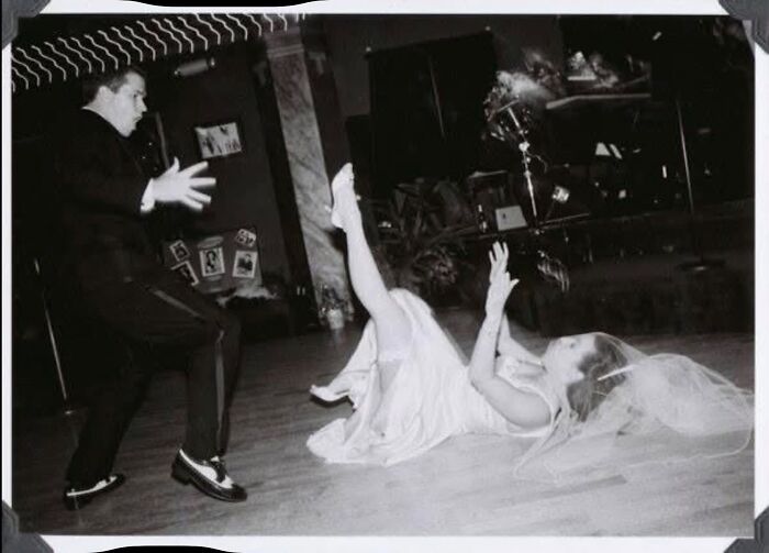 82 Funny Wedding Photos That Are Actually Iconic