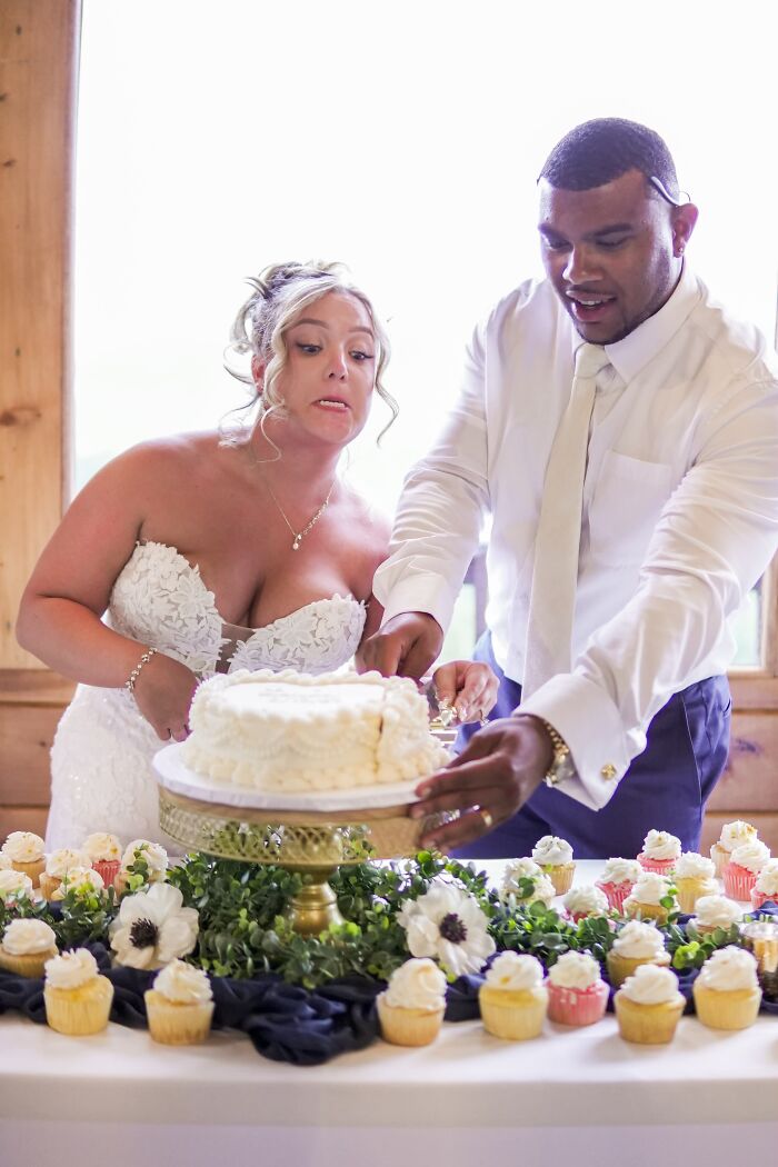 82 Funny Wedding Photos That Are Actually Iconic