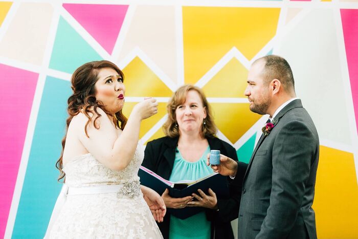 82 Funny Wedding Photos That Are Actually Iconic