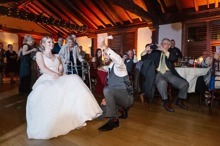 82 Funny Wedding Photos That Are Actually Iconic