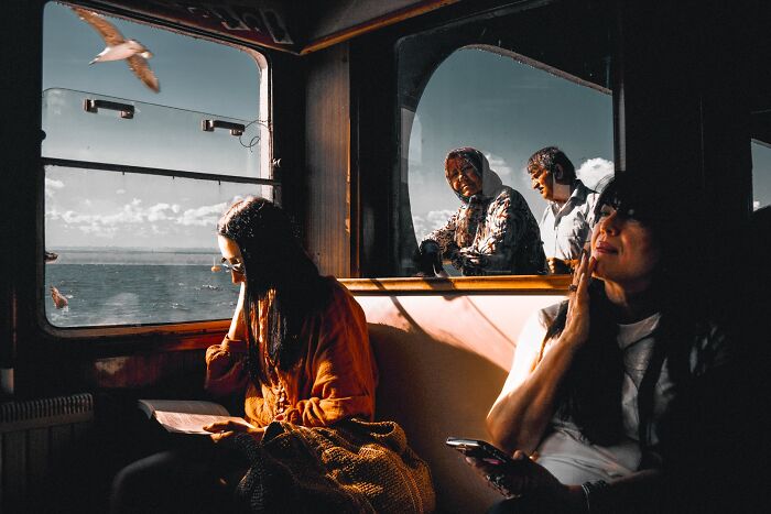 47 Images From The Edge Street Photography Awards That Turn Ordinary Scenes Into Art And Comedy 47 Images From The Edge Street Photography Awards That Turn Ordinary Scenes Into Art And Comedy