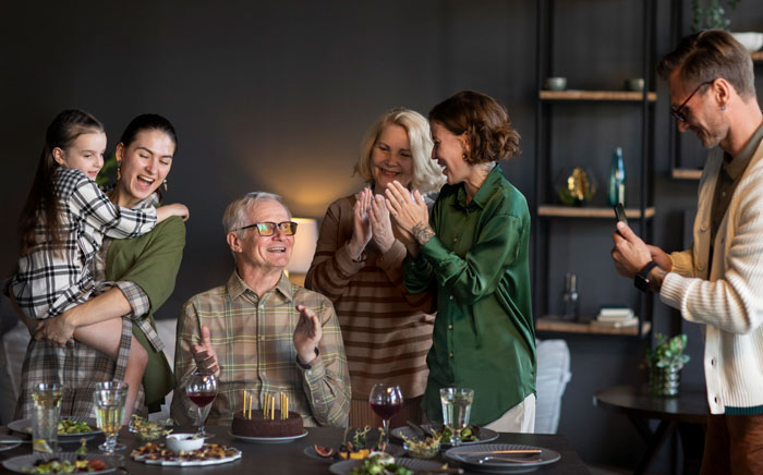 Family Expects Couple To House 25YO Niece For Months Without Answers, They Decide Against It Family Expects Couple To House 25YO Niece For Months Without Answers, They Decide Against It