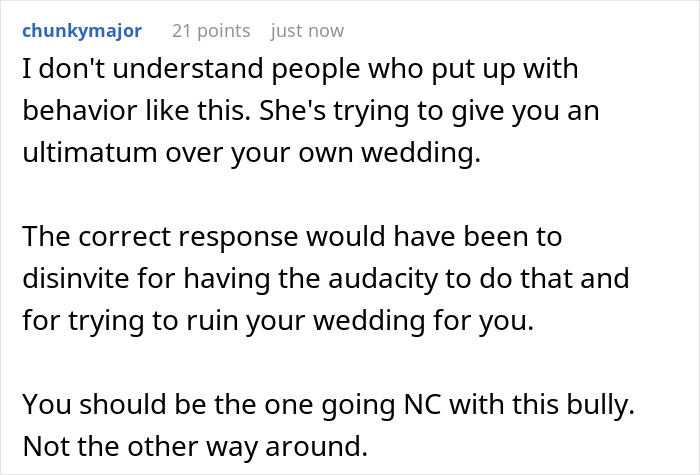 Bride Says Neither Her Dad Nor Stepdad Should Walk Her Down The Aisle, Mom Calls It Disrespectful Bride Says Neither Her Dad Nor Stepdad Should Walk Her Down The Aisle, Mom Calls It Disrespectful