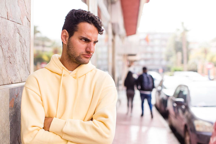 46YO Willing To Leave Pregnant Wife Behind While On Daily Walk, She Finally Reaches Breaking Point 46YO Willing To Leave Pregnant Wife Behind While On Daily Walk, She Finally Reaches Breaking Point