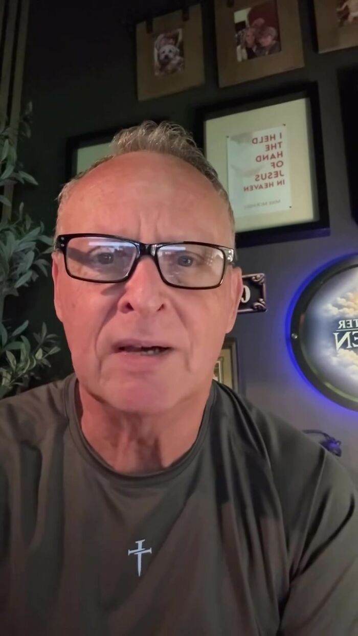 Man’s Heart Stops For 45 Minutes During Surgery, Wakes Up With Detailed Description Of The Afterlife Man’s Heart Stops For 45 Minutes During Surgery, Wakes Up With Detailed Description Of The Afterlife