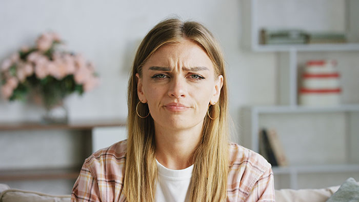 32YO Thinks That Being Gay Is His License To Be Rude To Bro’s In-Laws, Gets Snubbed By 17YO Cousin 32YO Thinks That Being Gay Is His License To Be Rude To Bro’s In-Laws, Gets Snubbed By 17YO Cousin