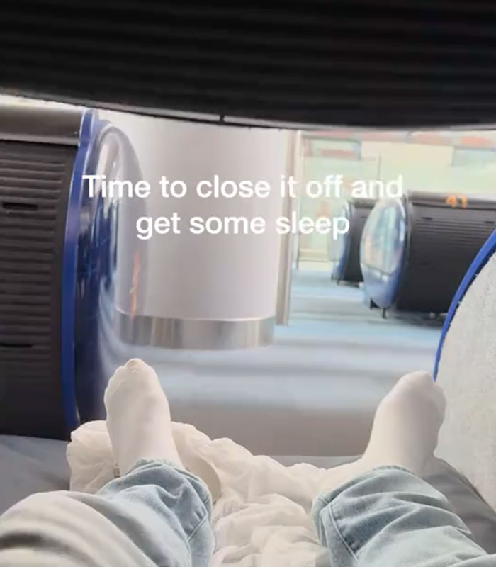 Woman’s Viral Video Of Futuristic Sleeping Pods Inside A Chinese Airport Leaves Travelers Speechless Woman’s Viral Video Of Futuristic Sleeping Pods Inside A Chinese Airport Leaves Travelers Speechless