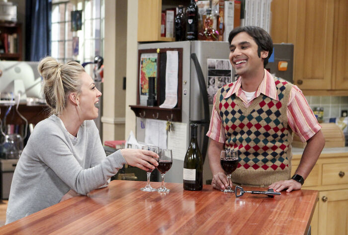 ‘The Big Bang Theory’ Breaks Silence On Kaley Cuoco Hookup As Producers Tried To Erase “Creepy” Scene Amid Backstage Meltdown ‘The Big Bang Theory’ Breaks Silence On Kaley Cuoco Hookup As Producers Tried To Erase “Creepy” Scene Amid Backstage Meltdown