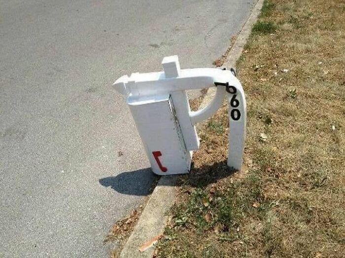 47 Pics Showing Summer Melting And Ruining Everything And Anything
