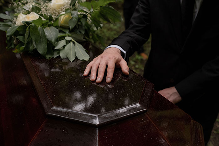 56 Heartbreaking Deaths People Say They’ll Never Get Over