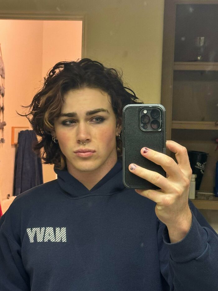 62 Long-Haired Guys Who Totally Nailed The Look (New Pics) 62 Long-Haired Guys Who Totally Nailed The Look (New Pics)