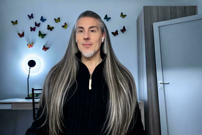 62 Long-Haired Guys Who Totally Nailed The Look (New Pics) 62 Long-Haired Guys Who Totally Nailed The Look (New Pics)