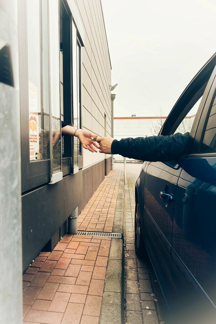 42 Crazy Things Customers Said At A Drive-Through That They Didn&rsquo;t Think The Employee Could Hear