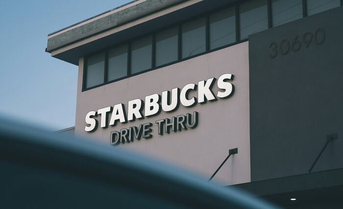 42 Crazy Things Customers Said At A Drive-Through That They Didn&rsquo;t Think The Employee Could Hear