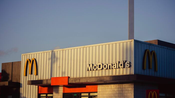 42 Crazy Things Customers Said At A Drive-Through That They Didn&rsquo;t Think The Employee Could Hear