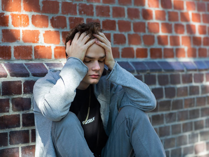 Guy’s Violent Fight With Sister As A Teen Costs Him His Family After She Finally Breaks Silence Guy’s Violent Fight With Sister As A Teen Costs Him His Family After She Finally Breaks Silence