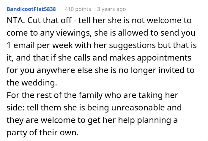 Mom Exposes Herself As A Homophobe After Trying To Take Over Daughter’s Wedding Mom Exposes Herself As A Homophobe After Trying To Take Over Daughter’s Wedding
