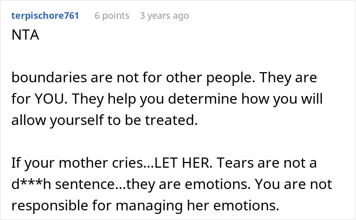 Mom Exposes Herself As A Homophobe After Trying To Take Over Daughter’s Wedding Mom Exposes Herself As A Homophobe After Trying To Take Over Daughter’s Wedding