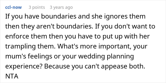 Mom Exposes Herself As A Homophobe After Trying To Take Over Daughter’s Wedding Mom Exposes Herself As A Homophobe After Trying To Take Over Daughter’s Wedding