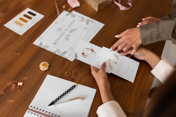 Mom Exposes Herself As A Homophobe After Trying To Take Over Daughter’s Wedding Mom Exposes Herself As A Homophobe After Trying To Take Over Daughter’s Wedding
