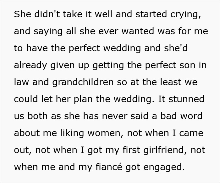 Mom Exposes Herself As A Homophobe After Trying To Take Over Daughter’s Wedding Mom Exposes Herself As A Homophobe After Trying To Take Over Daughter’s Wedding