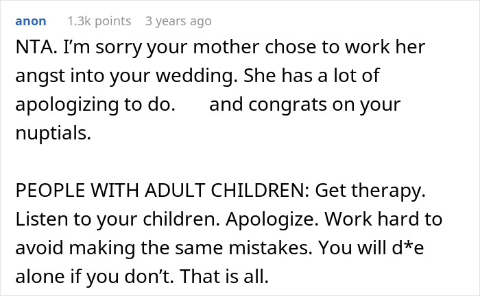 Mom Exposes Herself As A Homophobe After Trying To Take Over Daughter’s Wedding Mom Exposes Herself As A Homophobe After Trying To Take Over Daughter’s Wedding