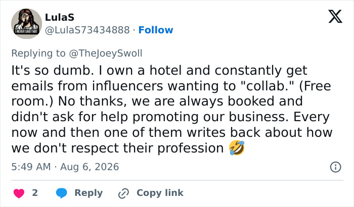 Joey Swoll Intervenes After Influencer Repeatedly Shames People For Looking At Her While Filming In Public Joey Swoll Intervenes After Influencer Repeatedly Shames People For Looking At Her While Filming In Public