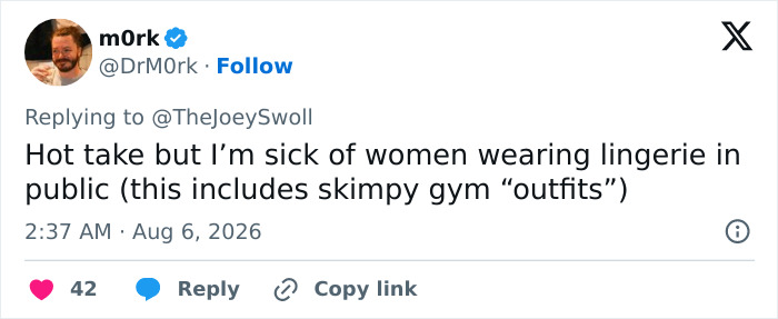 Joey Swoll Intervenes After Influencer Repeatedly Shames People For Looking At Her While Filming In Public Joey Swoll Intervenes After Influencer Repeatedly Shames People For Looking At Her While Filming In Public
