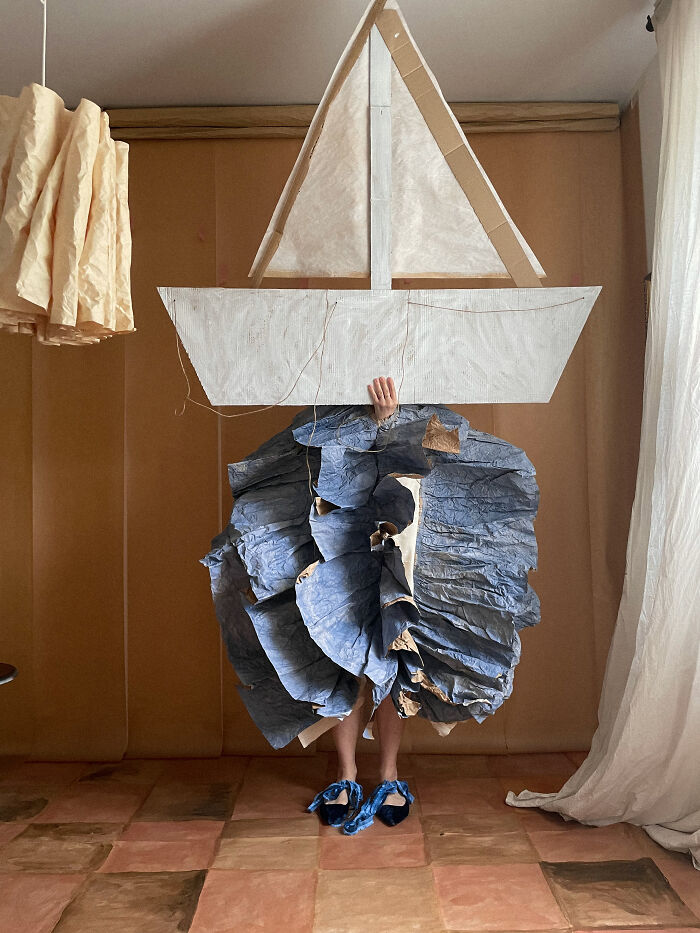 22 Surreal Paper Creations By This Artist That Blur The Line Between Fashion, Sculpture, And Photography 22 Surreal Paper Creations By This Artist That Blur The Line Between Fashion, Sculpture, And Photography
