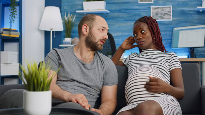 Husband Wants Daughter Named After His “Best Friend,” Wife Discovers They Were Actually Engaged Husband Wants Daughter Named After His “Best Friend,” Wife Discovers They Were Actually Engaged
