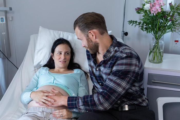 Husband Wants Daughter Named After His “Best Friend,” Wife Discovers They Were Actually Engaged Husband Wants Daughter Named After His “Best Friend,” Wife Discovers They Were Actually Engaged