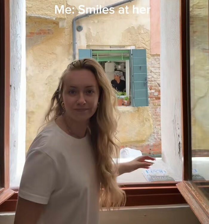 Influencer Tries To Call Out Venetians For Their Reaction To Her Filming But Gets Savagely Roasted Instead Influencer Tries To Call Out Venetians For Their Reaction To Her Filming But Gets Savagely Roasted Instead