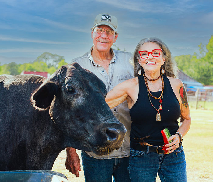 Vegan Wife Of Cattle Rancher Fights Husband To Turn His Farm Into A Sanctuary: “Those Cows Became Family” Vegan Wife Of Cattle Rancher Fights Husband To Turn His Farm Into A Sanctuary: “Those Cows Became Family”