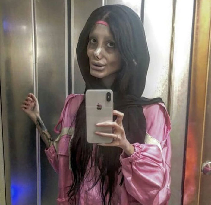 Iranian Woman Becomes Famous As The “Zombie Angelina Jolie,” Later Reveals It Was All An Illusion Iranian Woman Becomes Famous As The “Zombie Angelina Jolie,” Later Reveals It Was All An Illusion