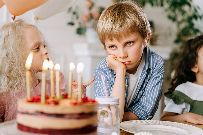 Spoiled Sister Becomes Brother&rsquo;s Nightmare Thanks To Enabling Mom: &ldquo;Like Mother, Like Monster&rdquo;