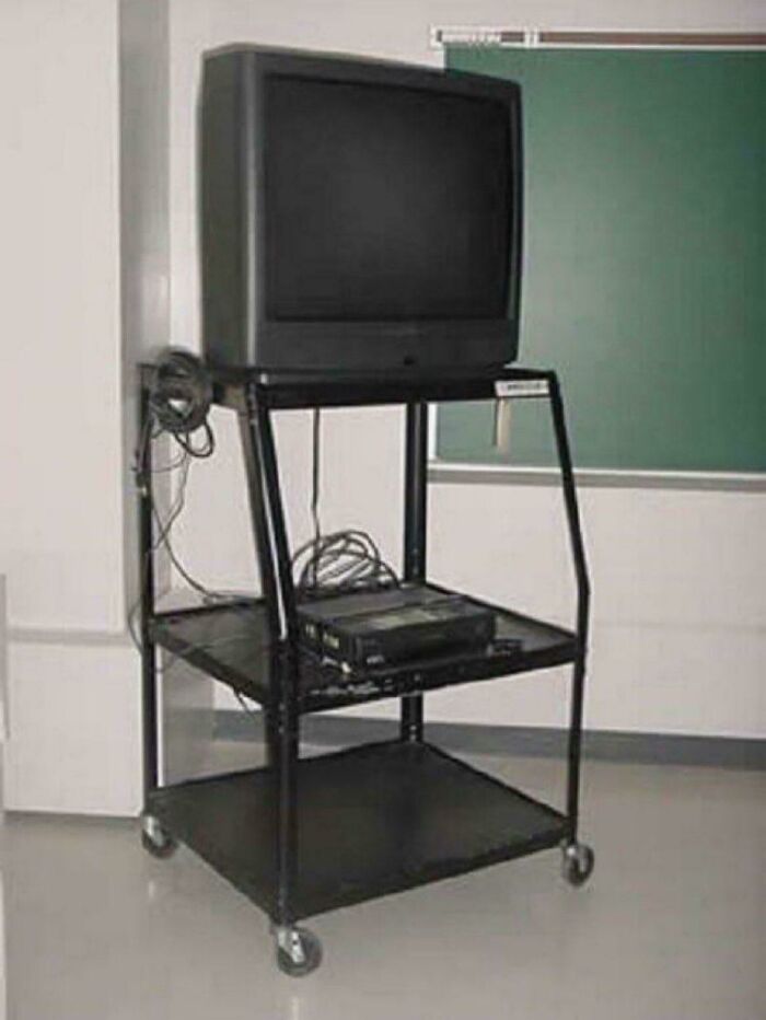 75 Things You Probably Remember From School That Kids Today Will Never Experience (New Pics) 75 Things You Probably Remember From School That Kids Today Will Never Experience (New Pics)
