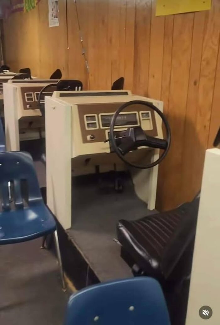 75 Things You Probably Remember From School That Kids Today Will Never Experience (New Pics) 75 Things You Probably Remember From School That Kids Today Will Never Experience (New Pics)