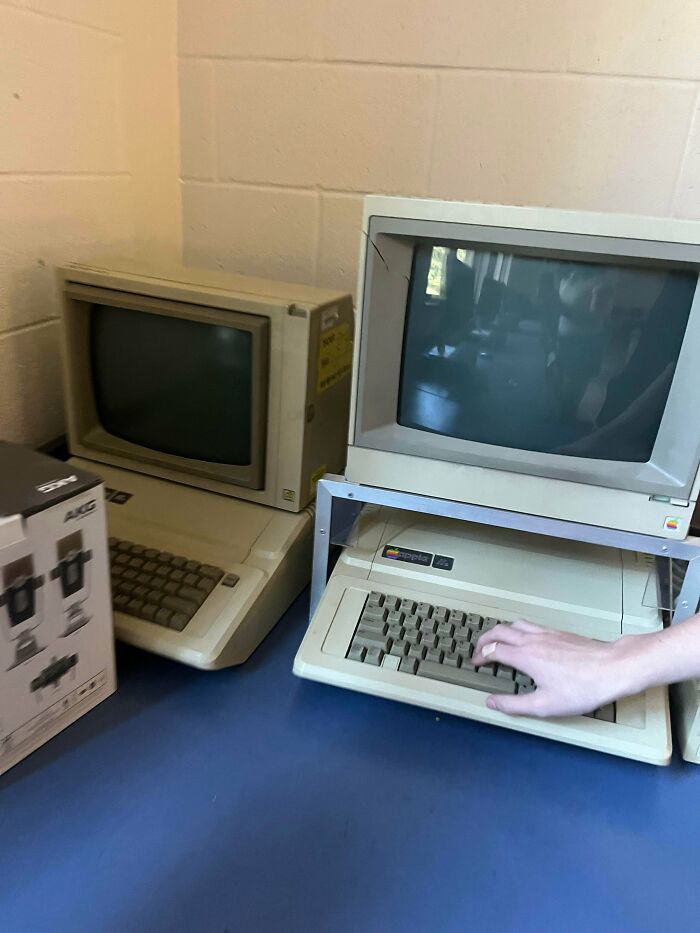75 Things You Probably Remember From School That Kids Today Will Never Experience (New Pics) 75 Things You Probably Remember From School That Kids Today Will Never Experience (New Pics)