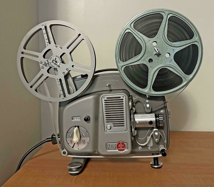 75 Things You Probably Remember From School That Kids Today Will Never Experience (New Pics) 75 Things You Probably Remember From School That Kids Today Will Never Experience (New Pics)