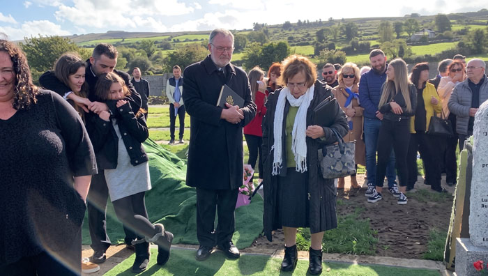 Man’s Final Wish Was To Make Everyone Laugh At His Funeral, And He Absolutely Delivered