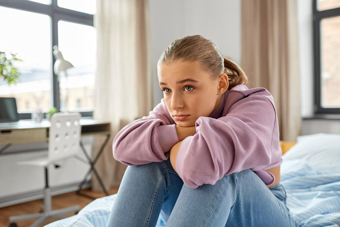 Woman Says Dad Was Her “Crush” At 6, Paranoid Mom Ruins Their Father-Daughter Bond For Good Woman Says Dad Was Her “Crush” At 6, Paranoid Mom Ruins Their Father-Daughter Bond For Good