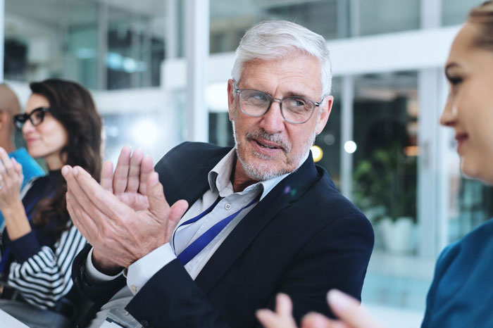 Man Turns Charity Auction Into A Competition With Helpers Bidding For Him, Guest Beats His Strategy Man Turns Charity Auction Into A Competition With Helpers Bidding For Him, Guest Beats His Strategy